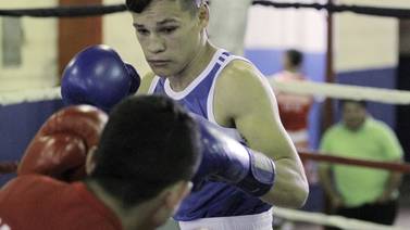  David Jiménez solo necesitó 180 segundos para ser campeón nacional del boxeo en los 49 kilogramos