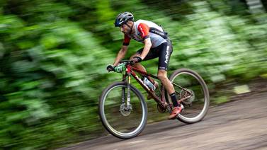 Español Josep Betalú se impone en prueba inédita en ciclismo de montaña en Costa Rica