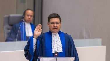 Rusia emite orden de captura contra juez costarricense de la Corte Penal Internacional