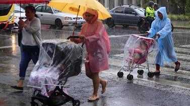 Setiembre empezará con lluvias por el paso de la onda tropical número 32