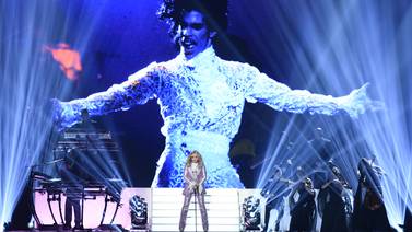 Madonna rindió un emotivo tributo a Prince en los Billboard Music Awards