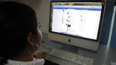Facebook rechaza uso de nombres falsos en Alemania