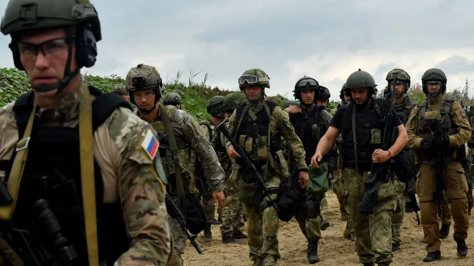 Tropas rusas avanzando en territorio ucraniano durante el conflicto.