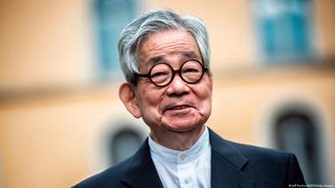 Muere Kenzaburo Oe, Premio Nobel de Literatura japonés, a los 88 años