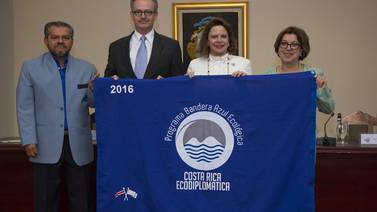 Embajadas se unen a Bandera Azul Ecológica