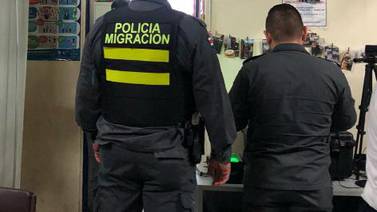 Jefe de policía migratoria en Paso Canoas es detenido por permitir la salida ilegal de un familiar