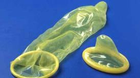 Fabricante de condones en problemas legales tras 'prometer' orgasmos