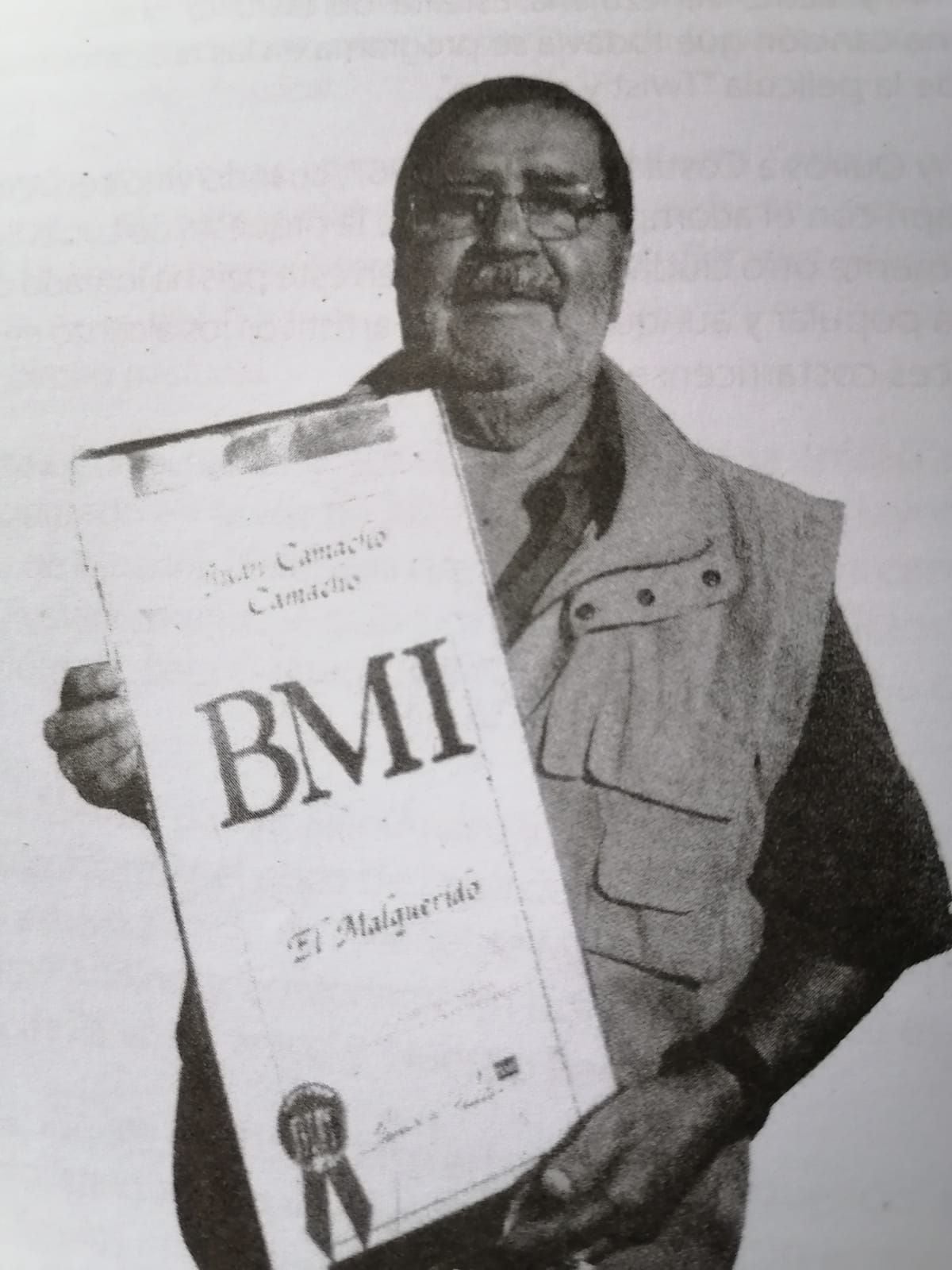 La compañía BMI le dio un reconocimiento al compositor costarricense Johnny Quirós por sus éxitos musicales, entre ellos la canción 'El malquerido'.