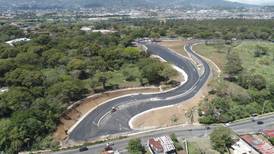 Olvido de aceras retrasa estreno de vía para conectar autopista con Barreal de Heredia