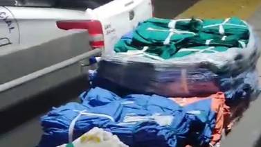 Ropa de enfermos se llevó aguacero en parqueo del hospital de Puntarenas