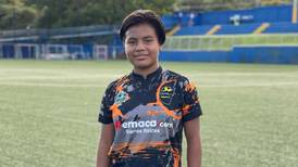 Indígena camina 17 horas por la montaña para cumplir sueño de entrenar en equipo de fútbol de Primera 