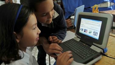 Mitad de la población de América Latina sigue sin acceso a Internet