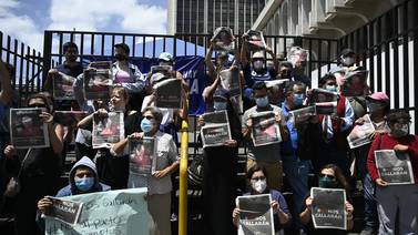 Guatemala sigue los pasos de Nicaragua: Detienen a una directiva de periódico opositor