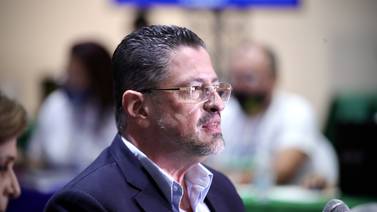 Rodrigo Chaves suaviza posición sobre impuesto de Caja de ANDE, ante sindicatos 