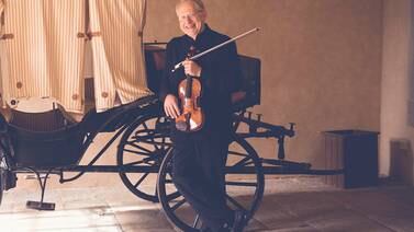 Sinfónica Nacional celebrará su cumpleaños con Shlomo Mintz, músico que dirige y toca en simultáneo
