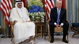 Donald Trump ofrece al emir de Catar mediar en la crisis regional
