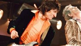 Ronnie Wood, guitarrista de The Rolling Stones, envía un mensaje de esperanza a los adictos en su cuarentena