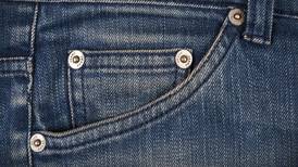 ¿Por qué los jeans tienen un bolsillo pequeño y para qué sirve?