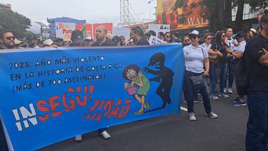 Marcha lanza llamado a Rodrigo Chaves a diálogo nacional 