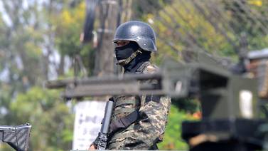 Honduras suspende a 1.400  policías por sospechas de corrupción