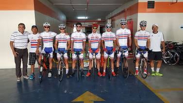 Ciclistas de Costa Rica se adaptan al calor seco de Catar