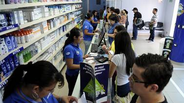 Grupo dueño de Fischel sacude mercado de farmacias de bajo costo