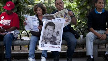 Venezuela anuncia éxito en operación a Chávez