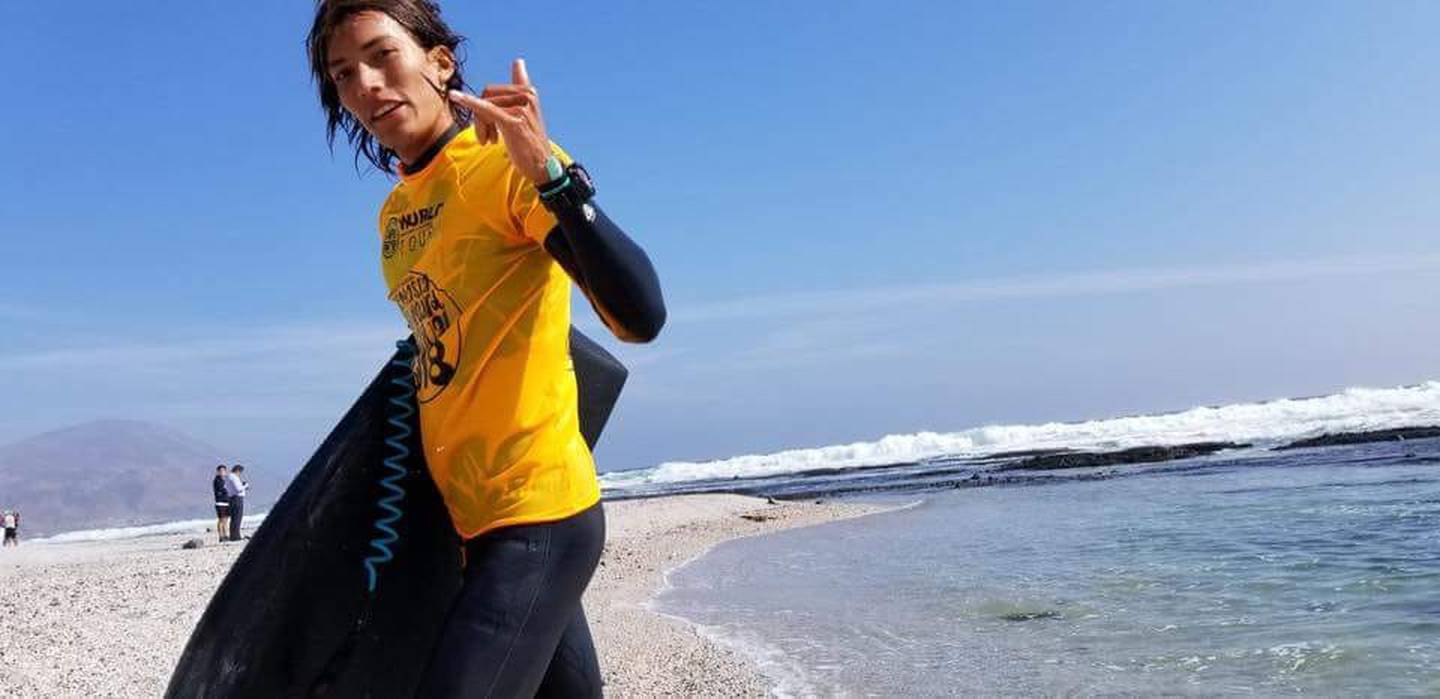 Surfistas ticos aseguran ser amenazados con cuchillos y recibir pedradas en torneo en Chile