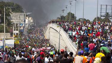 Miles de personas se manifiestan en Haití contra el alza de los precios y la corrupción
