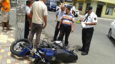 Notificador judicial de 31 años fallece en accidente en el centro de Limón
