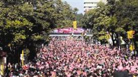La lucha contra el cáncer movilizó a miles en  paseo Colón