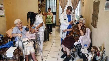 Adultos mayores triplicarán demanda en los hospitales