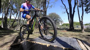 Pionera del ciclismo femenino organiza evento de ‘mountain bike’ por etapas exclusivo para mujeres 