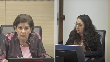 Pilar Cisneros se molesta por presencia de su compañera Luz Mary Alpízar en reunión de jefes