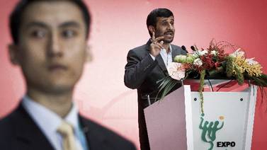 Ahmadineyad ataca  a EE. UU. e Israel tras sanción a Irán en la ONU