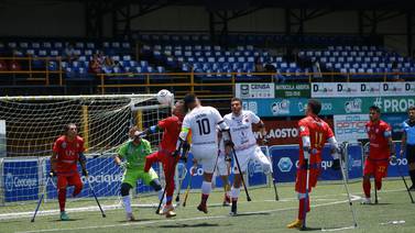 Fútbol para amputados coronará al campeón: Alajuelense y San Carlos listos para pulso final