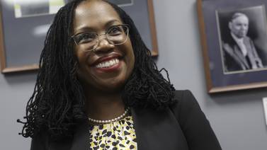 Senado de EE. UU. confirma a Ketanji Brown Jackson como primera jueza afroamericana de Corte Suprema 