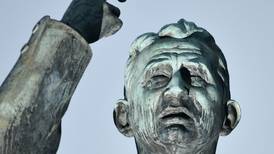 Monumento a León Cortés: 1952 vio nacer en bronce al primer héroe de la Segunda República