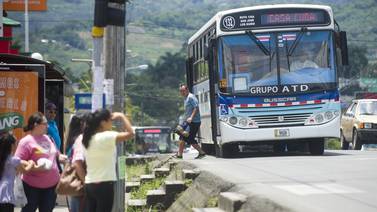 PAC increpa a Luis Guillermo Solís por atrasar plan para ordenar rutas de bus