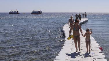 Inseguridad amenaza Sharm el-Sheij, uno de los últimos oasis del turismo de Egipto