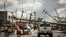 Paso del tifón Rai deja al menos 375 muertos en Filipinas
