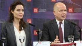Angelina Jolie se convierte en profesora invitada en universidad de Londres