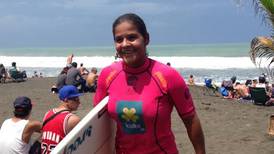 Lisbeth Vindas ganó su título número 12 del Circuito Nacional de Surf