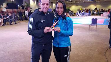 La doctora Ashley Binns ganó medalla de bronce en Panamericano de Karate
