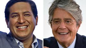 Ecuador elige presidente entre un delfín del socialismo y un exbanquero conservador