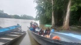 Turista colombiana muere ahogada en Barra del Pacuare, otros dos extranjeros fueron rescatados 