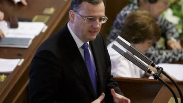 Primer       ministro de República Checa intenta       salvar       su       gobierno tras detención de políticos cercanos