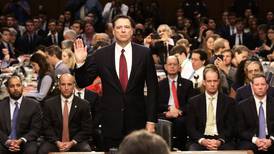 Donald Trump, furioso, pide procesar al exdirector del FBI James Comey