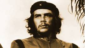 Cuba rinde homenaje al Che Guevara en su cumpleaños 87
