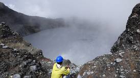 Gas magmático genera seguidilla de erupciones en el volcán Rincón de la Vieja